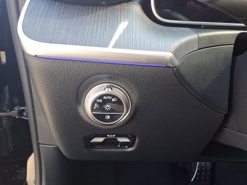 New 2026 Mercedes-Benz C 300 4MATIC Sedan image 17