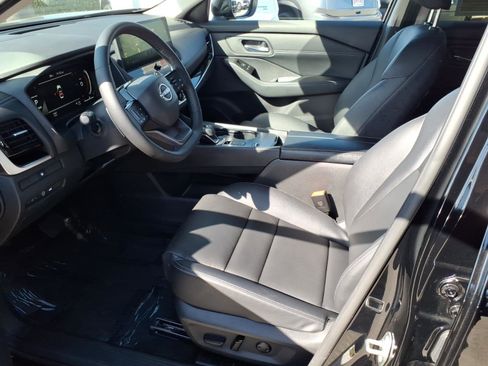 Certified 2025 Nissan Rogue SL image 15