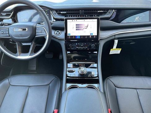 Used 2023 Jeep Grand Cherokee 4WD 4xe w/ Luxury Tech Group II image 10