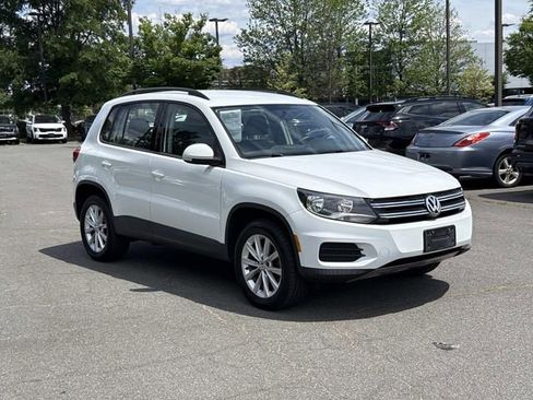 Used 2017 Volkswagen Tiguan Limited FWD image 1