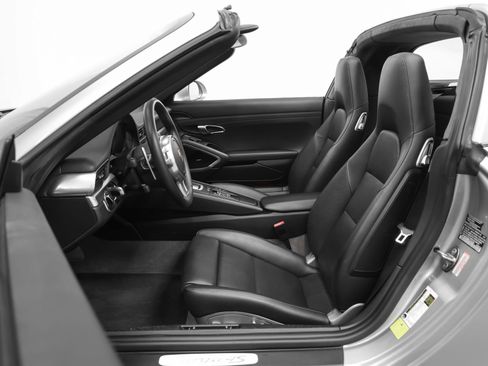 Used 2015 Porsche 911 Targa 4S image 48