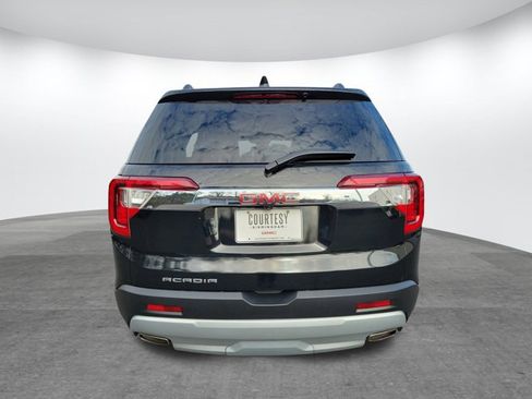 Used 2023 GMC Acadia SLT w/ Preferred Package image 7