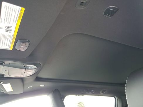 New 2026 Chrysler Pacifica Limited image 26