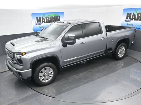Used 2024 Chevrolet Silverado 2500 High Country w/ High Country Premium Package AWD/4WD image 23