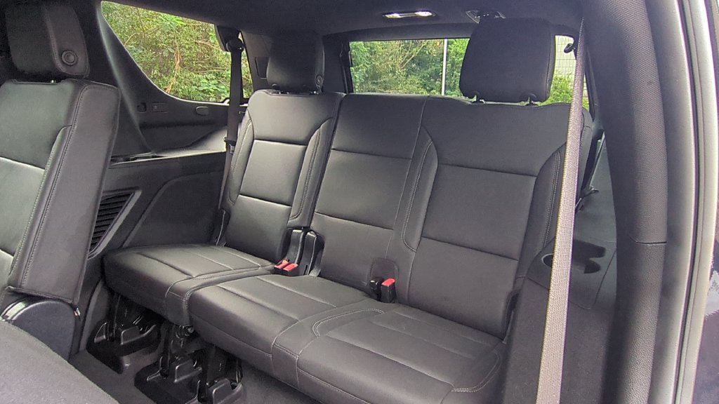 Used 2025 Chevrolet Tahoe LT RWD image 16