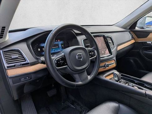 Used 2024 Volvo XC90 T8 Plus w/ Protection Package Premier AWD/4WD image 10