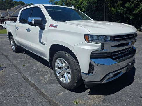 Used 2021 Chevrolet Silverado 1500 LTZ w/ LTZ Premium Texas Edition AWD/4WD image 3