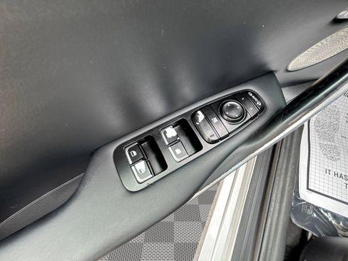Used 2018 Kia Stinger Premium RWD image 15
