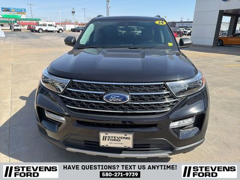 Used 2024 Ford Explorer XLT w/ Equipment Group 202A image 11