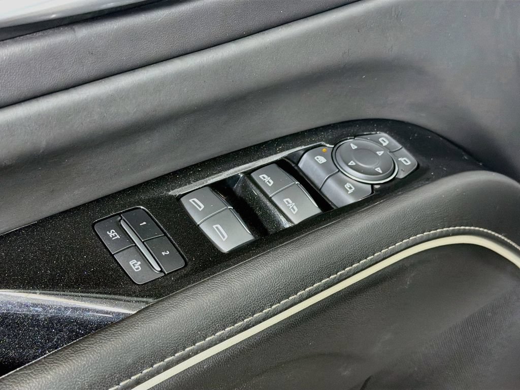 Used 2024 Cadillac Escalade Sport Platinum w/ LPO, ONYX Package AWD/4WD image 18