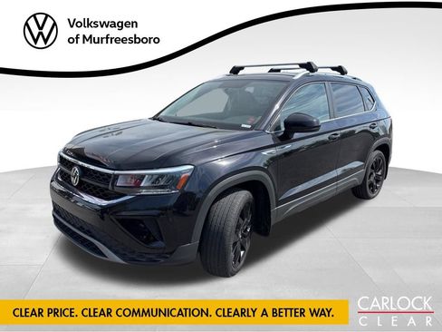 Used 2022 Volkswagen Taos SE image 1