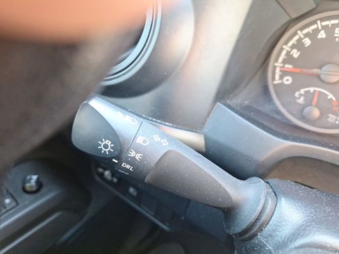 Used 2023 Toyota Tacoma SR image 21