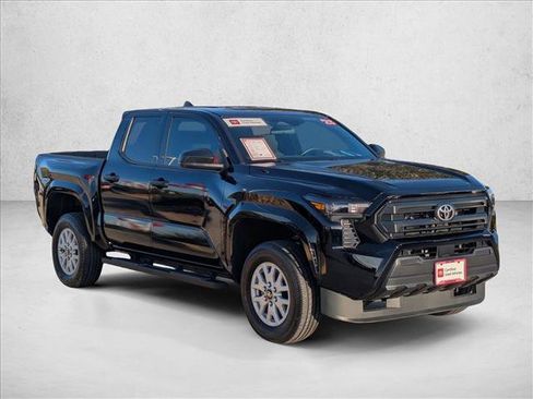 Certified 2025 Toyota Tacoma SR image 3