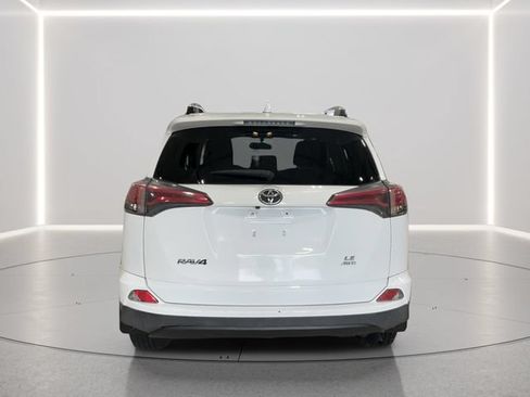 Used 2016 Toyota RAV4 LE AWD/4WD image 4