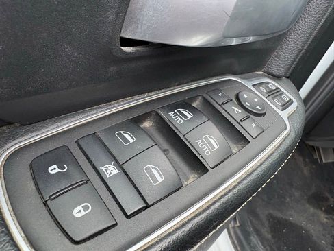 Used 2024 RAM 3500 Big Horn image 16