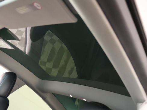 Used 2022 Tesla Model 3 Long Range AWD/4WD image 13