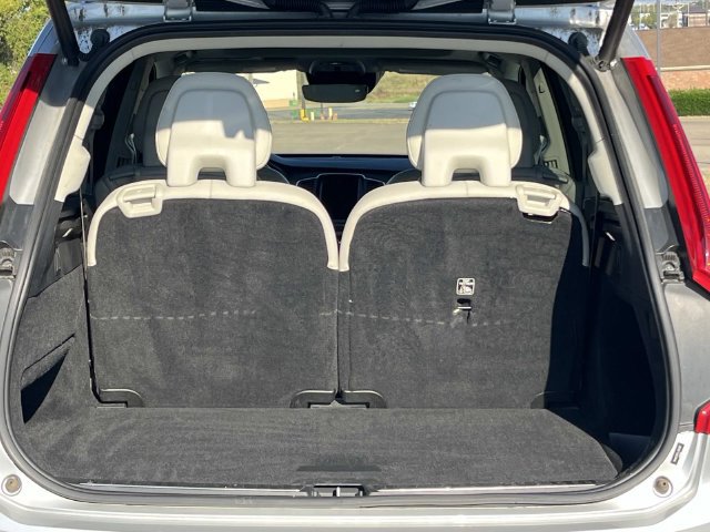 Used 2020 Volvo XC90 T6 Momentum AWD/4WD image 21