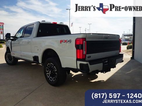 Used 2025 Ford F250 Platinum image 2