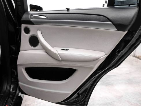 Used 2014 BMW X6 M image 38