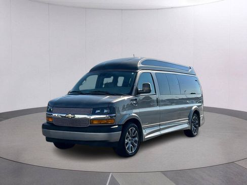 Used 2022 Chevrolet Express 2500 Extended w/ Enhanced Convenience Package RWD image 1