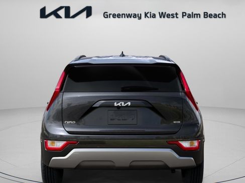 New 2026 Kia Niro FWD image 7