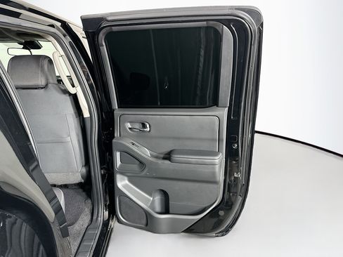 Used 2025 Nissan Frontier SV w/ SV Convenience Package RWD image 28