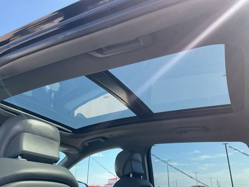 Used 2022 Lincoln Nautilus Reserve w/ Equipment Group 202A image 23