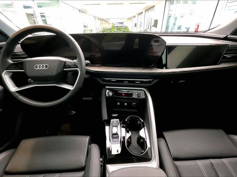 Certified 2025 Audi Q5 Prestige image 15