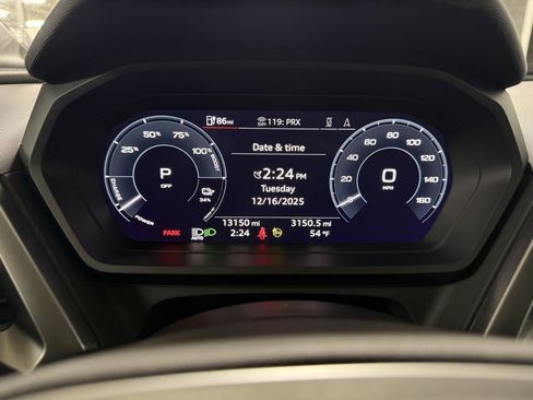 Used 2024 Audi Q4 e-tron Prestige image 10