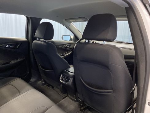 Used 2019 Chevrolet Malibu LT image 36