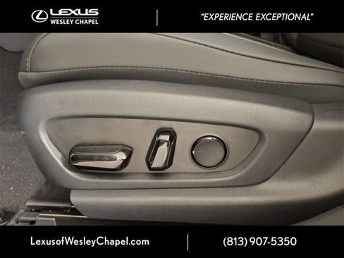 New 2025 Lexus ES 350 w/ Premium Package image 18