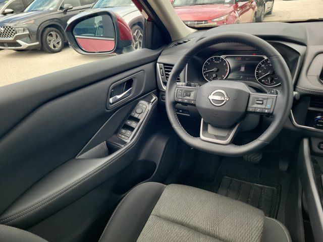Certified 2026 Nissan Rogue SV FWD image 13