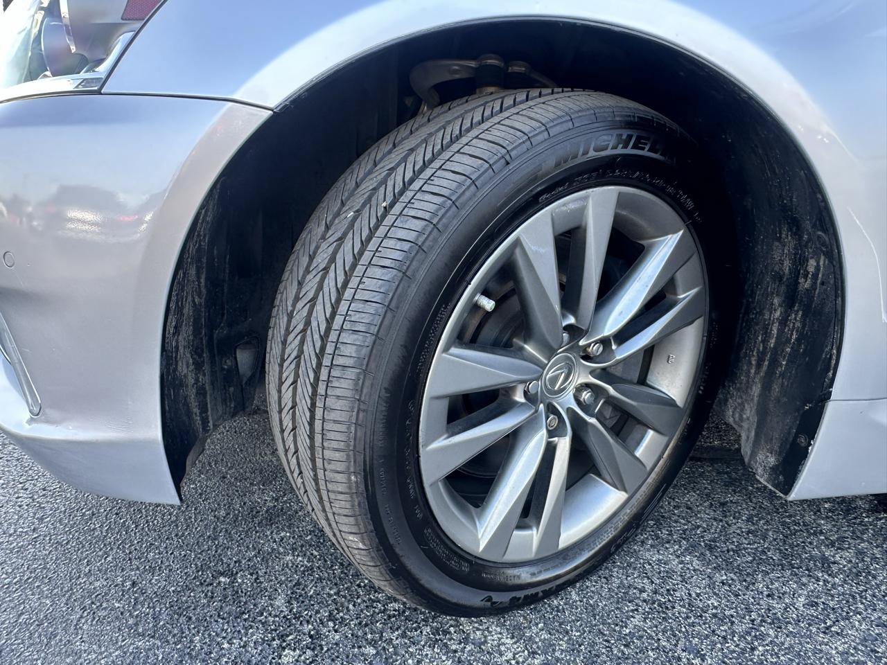 Used 2013 Lexus LS 460 AWD w/ Comfort Pkg image 14