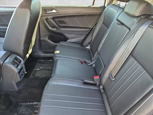 Used 2024 Volkswagen Tiguan SE AWD/4WD image 25