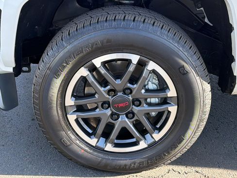Used 2024 Toyota Tacoma TRD Sport image 9