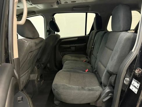 Used 2014 Nissan Armada SV AWD/4WD image 24
