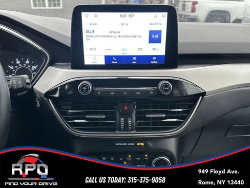 Used 2022 Ford Escape SE w/ Convenience Package image 19