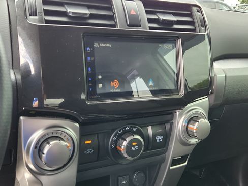 Used 2022 Toyota 4Runner SR5 AWD/4WD image 20