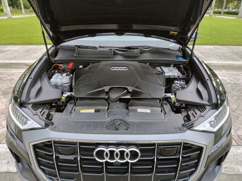 Used 2023 Audi Q8 Premium Plus w/ Premium Plus Package AWD/4WD image 45