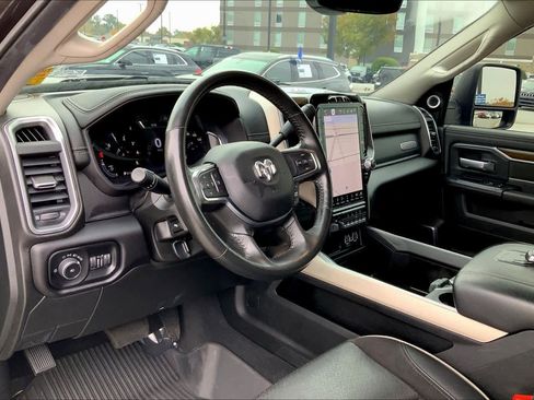 Used 2024 RAM 5500 Laramie image 15