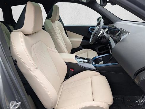 Used 2025 BMW X3 xDrive30i w/ Convenience Package image 21