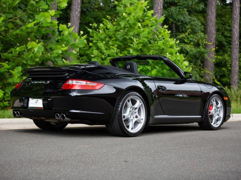 Used 2005 Porsche 911 Carrera S image 1