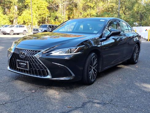 Certified 2024 Lexus ES 350 w/ Premium Package image 5