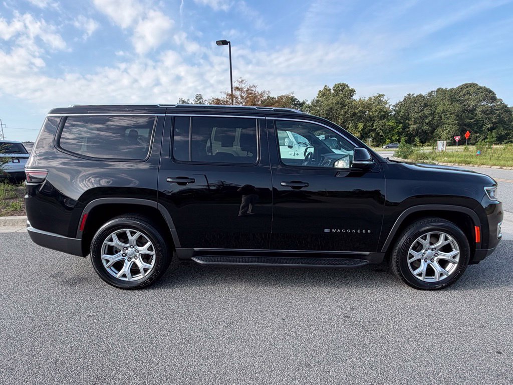 Used 2022 Jeep Wagoneer Series II AWD/4WD image 20