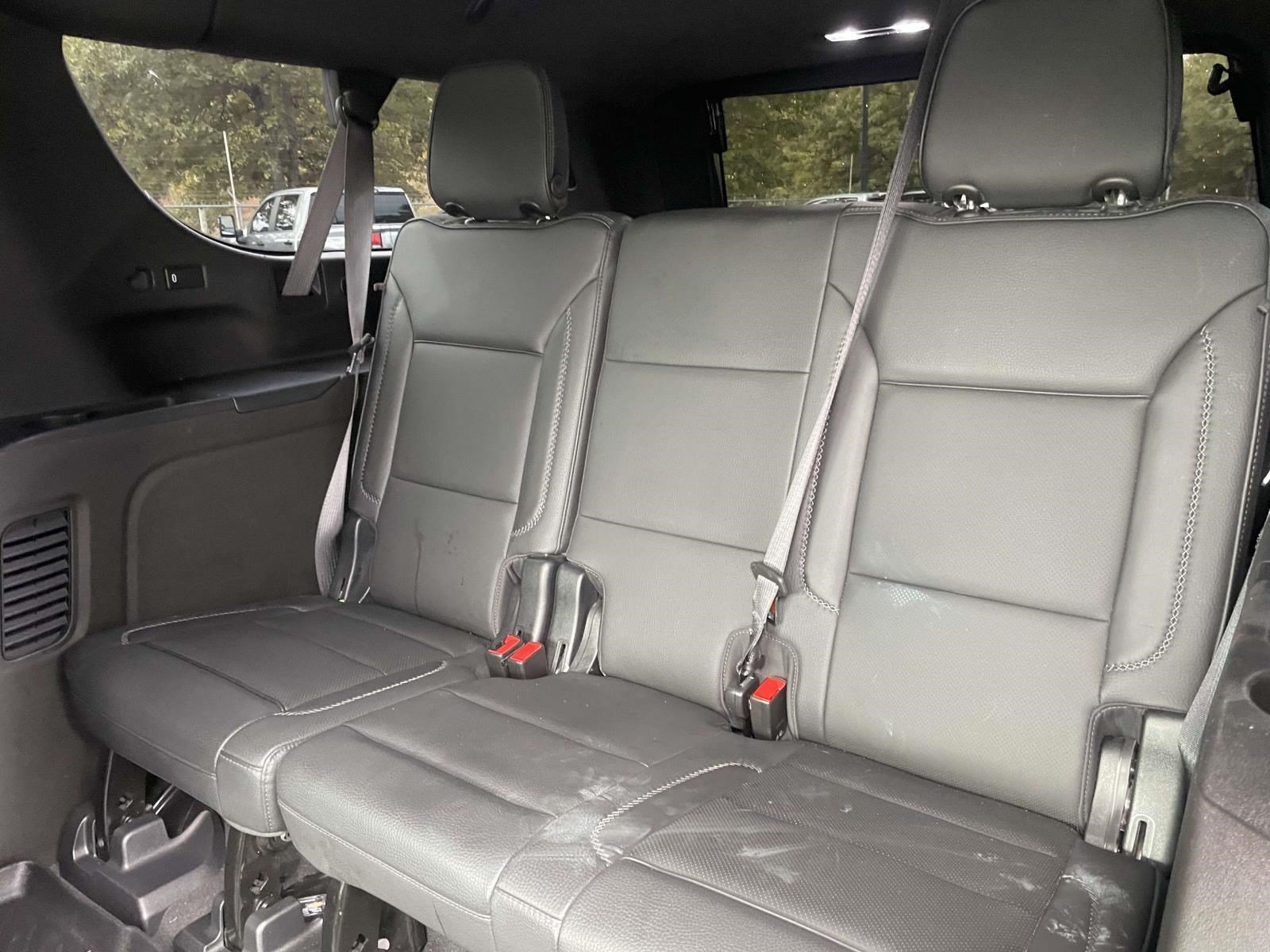 Used 2021 GMC Yukon XL Denali w/ Denali Premium Package AWD/4WD image 12