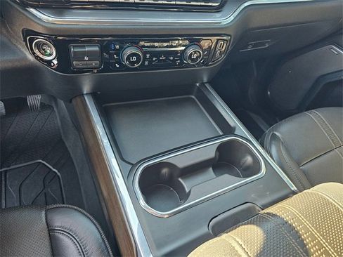 Used 2024 Chevrolet Silverado 3500 High Country w/ High Country Premium Package image 24