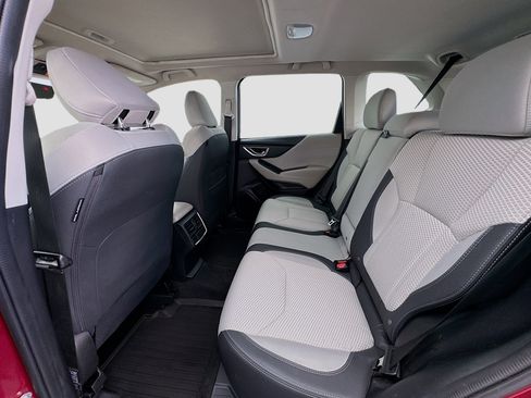 Used 2021 Subaru Forester Premium image 16