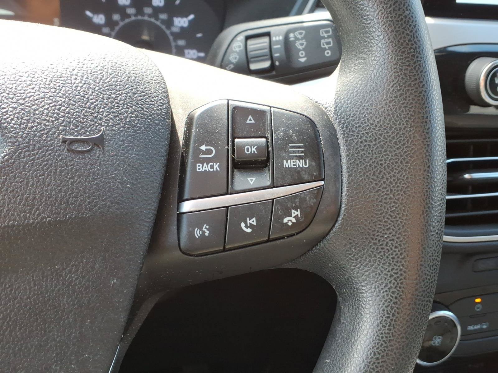 Used 2022 Ford Escape SE FWD image 16