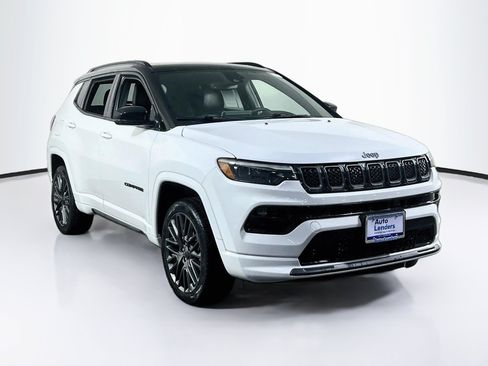 Used 2023 Jeep Compass High Altitude AWD/4WD image 3