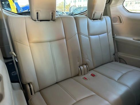 Used 2017 Nissan Pathfinder SL w/ SL Tech Package image 13